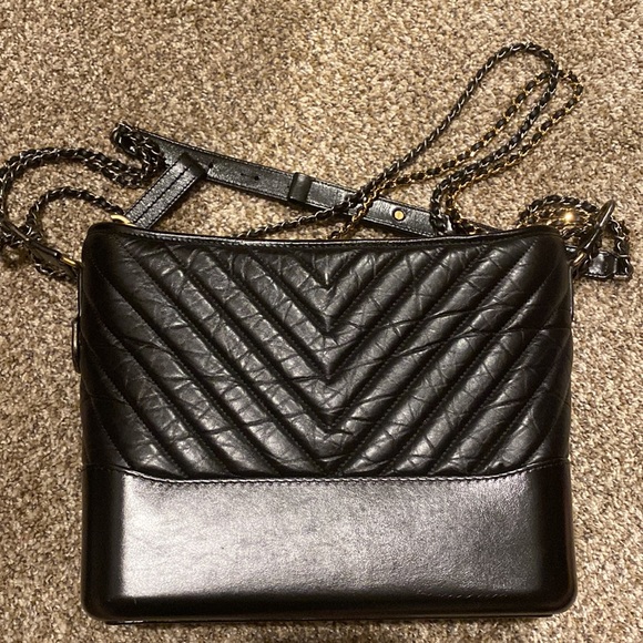 2019 Chanel Gabrielle hobo - Picture 7 of 11
